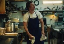 Ova bela majica prodala se u više od 70.000 primeraka, zašto o njoj niko ne priča Ova bela majica prodala se u više od 70.000 primeraka, zašto o njoj niko ne priča