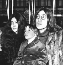 Ovo su poslednje reči Džona Lenona – Dok je umirao izgovorio je samo jedno: Svedočenje ubice nakon 45 godina šokiralo sve Ovo su poslednje reči Džona Lenona - Dok je umirao izgovorio je samo jedno: Svedočenje ubice nakon 45 godina šokiralo sve