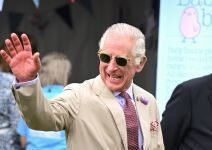 Ovo su stvari koje osoblje nije moglo da podnese kod kralja Čarlsa: Ponašao se kao najrazmaženiji čovek na svetu Ovo su stvari koje osoblje nije moglo da podnese kod kralja Čarlsa: Ponašao se kao najrazmaženiji čovek na svetu