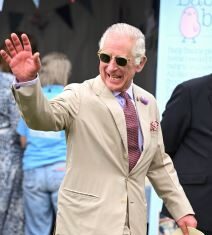 Ovo su stvari koje osoblje nije moglo da podnese kod kralja Čarlsa: Ponašao se kao najrazmaženiji čovek na svetu Ovo su stvari koje osoblje nije moglo da podnese kod kralja Čarlsa: Ponašao se kao najrazmaženiji čovek na svetu