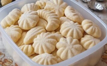 P0SNE ŠAPICE – prhki K0LAČIĆI bez jaja i mleka P0SNE ŠAPICE – prhki K0LAČIĆI bez jaja i mleka