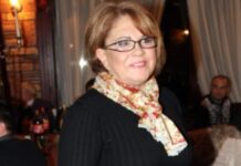 POGLEDAJTE UNUKU ŠEMSE SULJAKOVIĆ! Fanovi poručuju: “Ista nana!” POGLEDAJTE UNUKU ŠEMSE SULJAKOVIĆ! Fanovi poručuju: “Ista nana!”