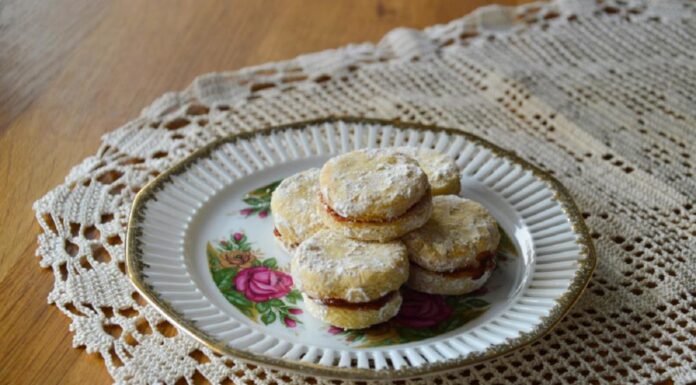 Samo 2 sastojka daju poseban ukus posnim vanilicama: Duže ostaju sveže, brzo nestaju sa tanjira Samo 2 sastojka daju poseban ukus posnim vanilicama: Duže ostaju sveže, brzo nestaju sa tanjira