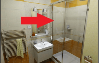 Savjet za sve koji ne žele stalno ribati staklo – Prošla su dva tjedna, a ni jedne mrlje na tuš kabini Savjet za sve koji ne žele stalno ribati staklo – Prošla su dva tjedna, a ni jedne mrlje na tuš kabini