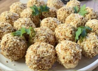 SLANE KUGLICE OD SAMO 4 SASTOJKA — savršeno slavsko predjelo za svečanu trpezu i goste SLANE KUGLICE OD SAMO 4 SASTOJKA — savršeno slavsko predjelo za svečanu trpezu i goste