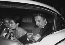 Slavni reditelj imao je suprugu koja je sve radila za njega, a on je išao sa drugim ženama: 50 godina su bili zajedno, tragedije sa decom im se nizale Slavni reditelj imao je suprugu koja je sve radila za njega, a on je išao sa drugim ženama: 50 godina su bili zajedno, tragedije sa decom im se nizale