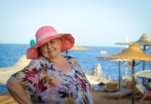 Smučilo mi se da budem dežurna čistačica svoje porodice: U 68-oj sam napustila i decu i muža, sad živim kao carica Smučilo mi se da budem dežurna čistačica svoje porodice: U 68-oj sam napustila i decu i muža, sad živim kao carica