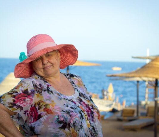 Smučilo mi se da budem dežurna čistačica svoje porodice: U 68-oj sam napustila i decu i muža, sad živim kao carica Smučilo mi se da budem dežurna čistačica svoje porodice: U 68-oj sam napustila i decu i muža, sad živim kao carica