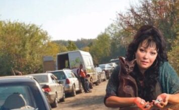 Šok: Kod Leskovca se pojavila nova Baba Vanga- Veliki broj ljudi danima ceka da vide “vidovitu Marinu” i da ih ona lijeci! Šok: Kod Leskovca se pojavila nova Baba Vanga- Veliki broj ljudi danima ceka da vide “vidovitu Marinu” i da ih ona lijeci!