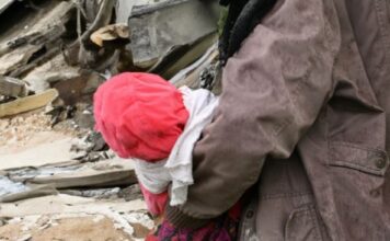 Srpski vojnik pronašao je bebu na zgarištu i spasio je sigurne smrti: 18 godina mislila je da se zove Mila, a onda je sasznala šok istinu Srpski vojnik pronašao je bebu na zgarištu i spasio je sigurne smrti: 18 godina mislila je da se zove Mila, a onda je sasznala šok istinu