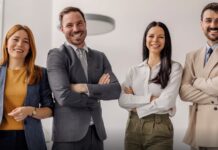 Šta način na koji PREKRŠTATE RUKE govori o vama Šta način na koji PREKRŠTATE RUKE govori o vama