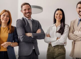 Šta način na koji PREKRŠTATE RUKE govori o vama Šta način na koji PREKRŠTATE RUKE govori o vama