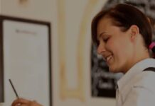 Šta znači kada gost pomaže konobaru da pokupi tanjire sa stola, prema psihologiji? Šta znači kada gost pomaže konobaru da pokupi tanjire sa stola, prema psihologiji?