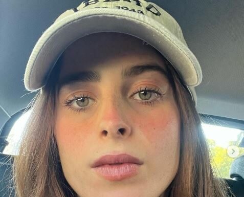 Svi skandali Fatime Boš – od brutalnih uvreda, do nameštene pobede i burne veze sa fudbalerom: Nova Mis Univerzma šokira gde god se pojavi Svi skandali Fatime Boš - od brutalnih uvreda, do nameštene pobede i burne veze sa fudbalerom: Nova Mis Univerzma šokira gde god se pojavi