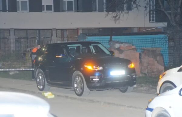 Teodora (30) je ubijena greškom, sumnja se da meta bio sadašnji dečko pjevačice Edite Aradinović Teodora (30) je ubijena greškom, sumnja se da meta bio sadašnji dečko pjevačice Edite Aradinović