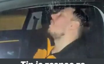 Tip je zaspao za volanom, čitav internet umire od smijeha zbog načina na koji se probudio Tip je zaspao za volanom, čitav internet umire od smijeha zbog načina na koji se probudio