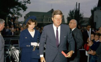 Unuka Džona Kenedija otkrila da boluje od smrtonosne bolesti: “Za sve je kriva moja krv” Unuka Džona Kenedija otkrila da boluje od smrtonosne bolesti: "Za sve je kriva moja krv"