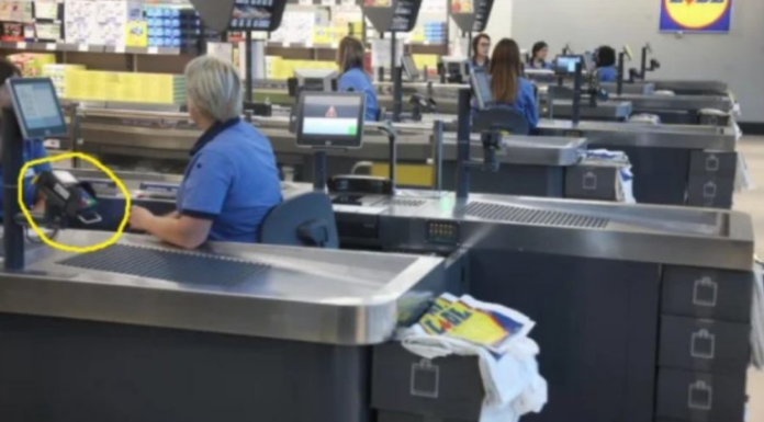 VlŠE NlKADA NEĆU UĆl U LlDL: Ovo nije većina primijetila da rade na kasama- NEKA lM JE NA SRAM0TU… VlŠE NlKADA NEĆU UĆl U LlDL: Ovo nije većina primijetila da rade na kasama- NEKA lM JE NA SRAM0TU…