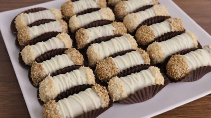 ZABORAVITE NA RAFFAELO – ovi mali kolači sa kokosom i keksom spremni su za manje od 30 minuta i savršeni su za prazničnu trpezu ZABORAVITE NA RAFFAELO – ovi mali kolači sa kokosom i keksom spremni su za manje od 30 minuta i savršeni su za prazničnu trpezu