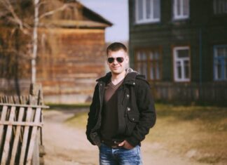 Zatekla sam muža u prevari, nakon 6 meseci tuge moj drug Ivan mi ponudio brak: Odjurila sam do majke da joj kažem, na njenim vratima frapirala me istina Zatekla sam muža u prevari, nakon 6 meseci tuge moj drug Ivan mi ponudio brak: Odjurila sam do majke da joj kažem, na njenim vratima frapirala me istina