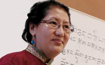 Zbog sledećih 7 principa ova tibetanska doktorka je retko bolesna i srećna je žena: Ako ih zaista usvojite, tvrdi da vas više ništa ne može poremetiti Zbog sledećih 7 principa ova tibetanska doktorka je retko bolesna i srećna je žena: Ako ih zaista usvojite, tvrdi da vas više ništa ne može poremetiti