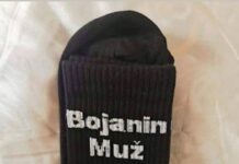 Žena je mužu za rođendan poklonila čarape, prasnut ćete u smijeh kad vidite što na njima piše Žena je mužu za rođendan poklonila čarape, prasnut ćete u smijeh kad vidite što na njima piše