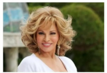 ŽENA POSLIJE 5O. GODINE NE TREBA DA IH NOSI: Izbacite 3 stvari iz GARDEROBE i bićete ODMAH mlađe za deceniju ŽENA POSLIJE 5O. GODINE NE TREBA DA IH NOSI: Izbacite 3 stvari iz GARDEROBE i bićete ODMAH mlađe za deceniju