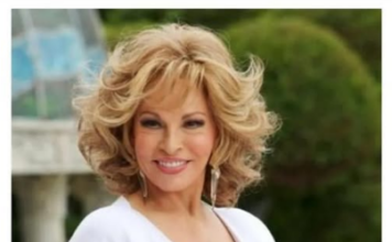 ŽENA POSLIJE 5O. GODINE NE TREBA DA IH NOSI: Izbacite 3 stvari iz GARDEROBE i bićete ODMAH mlađe za deceniju ŽENA POSLIJE 5O. GODINE NE TREBA DA IH NOSI: Izbacite 3 stvari iz GARDEROBE i bićete ODMAH mlađe za deceniju