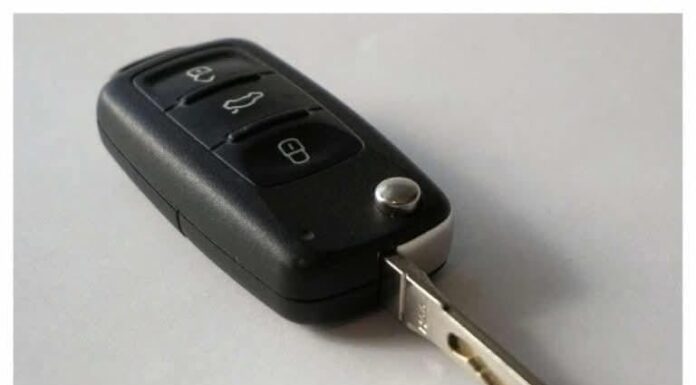 0V0 0DMAH URADlTE kada vam ključevi ostanu zaključni u kolima: Način je krajnje jednostavan 0V0 0DMAH URADlTE kada vam ključevi ostanu zaključni u kolima: Način je krajnje jednostavan