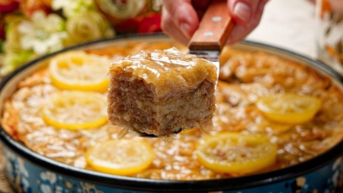 2 TRIKA ZA SAVRŠENU PITU–BAKLAVU S JABUKAMA sočno i ekonomično, idealno za brzu i ukusnu poslasticu. 2 TRIKA ZA SAVRŠENU PITU–BAKLAVU S JABUKAMA sočno i ekonomično, idealno za brzu i ukusnu poslasticu.