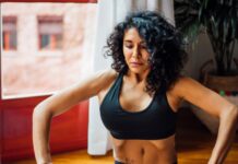 3 vežbe koje rešavaju naslage na stomaku dok ste rekli keks: Uđite u Novu Godinu za zategnutim stomakom i haljinom koja vam stoji kao salivena 3 vežbe koje rešavaju naslage na stomaku dok ste rekli keks: Uđite u Novu Godinu za zategnutim stomakom i haljinom koja vam stoji kao salivena