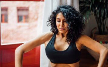 3 vežbe koje rešavaju naslage na stomaku dok ste rekli keks: Uđite u Novu Godinu za zategnutim stomakom i haljinom koja vam stoji kao salivena 3 vežbe koje rešavaju naslage na stomaku dok ste rekli keks: Uđite u Novu Godinu za zategnutim stomakom i haljinom koja vam stoji kao salivena