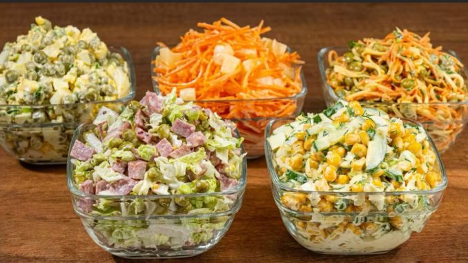 5 BRZIH I UKUSNIH SALATA ZA 5 MINUTA mogu zamijeniti cijeli obrok — odlične za Novu godinu i sve praznike! 5 BRZIH I UKUSNIH SALATA ZA 5 MINUTA mogu zamijeniti cijeli obrok — odlične za Novu godinu i sve praznike!