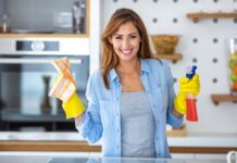 Batalila fakultet da bi radila kao čistačica: “Ako Bog da za 5 godina ću kupiti stan, pa u penziju” Batalila fakultet da bi radila kao čistačica: "Ako Bog da za 5 godina ću kupiti stan, pa u penziju"