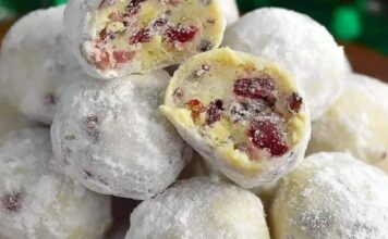 BIJELE ČOKOLADNE KUGLICE S BRUSNICAMA I PISTAĆIMA – prefinjene, mekane i elegantne 🍫🫐 Idealne za poklone, praznične stolove ili kao mala poslastica uz kafu.