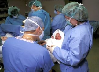 Branko iz Prokuplja 15 godina živi u Norveškoj, a kad je odveo ženu u porodilište zanemeo je od šoka: “Ljudi moji, na ovo me niko nije upozorio” Branko iz Prokuplja 15 godina živi u Norveškoj, a kad je odveo ženu u porodilište zanemeo je od šoka: "Ljudi moji, na ovo me niko nije upozorio"