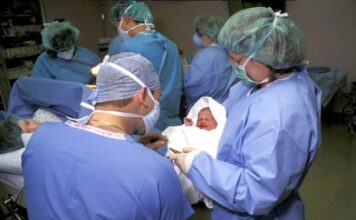 Branko iz Prokuplja 15 godina živi u Norveškoj, a kad je odveo ženu u porodilište zanemeo je od šoka: “Ljudi moji, na ovo me niko nije upozorio” Branko iz Prokuplja 15 godina živi u Norveškoj, a kad je odveo ženu u porodilište zanemeo je od šoka: "Ljudi moji, na ovo me niko nije upozorio"