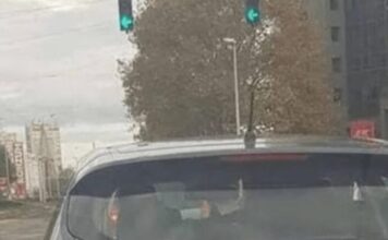 D0DA0 JE 2 slova uz marku svog auta i nasmejao ceo Balkan do suza… (foto) D0DA0 JE 2 slova uz marku svog auta i nasmejao ceo Balkan do suza… (foto)