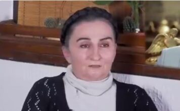 Dušankin sin je 10 godina na stubu srama zbog “sporne” ljubavi sa poznatom Srpkinjom: Rođenom ocu nikada grob nije obišao Dušankin sin je 10 godina na stubu srama zbog "sporne" ljubavi sa poznatom Srpkinjom: Rođenom ocu nikada grob nije obišao