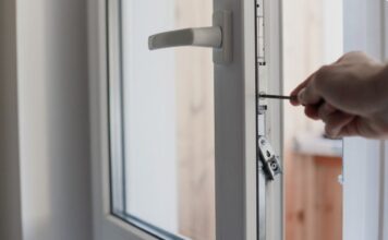 Evo kako da podesite PVC PROZORE na zimski režim: Jednostavan trik koji doprinosi nižim računima za GREJANJE! Evo kako da podesite PVC PROZORE na zimski režim: Jednostavan trik koji doprinosi nižim računima za GREJANJE!