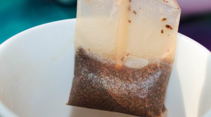 Genijalan TRIK iskusne sobarice STVARNO DELUJE: Ubacite kesicu čaja u WC ŠOLJU i dobićete rezultat kojem se niste nadali Genijalan TRIK iskusne sobarice STVARNO DELUJE: Ubacite kesicu čaja u WC ŠOLJU i dobićete rezultat kojem se niste nadali