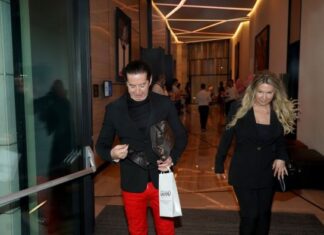 Halid ga je otkrio, a Šaban doveo u Beograd: Na vrhuncu slave jedna nesreća ga je zavila u crno – nakon te 3 sahrane ništa više nije bilo isto Halid ga je otkrio, a Šaban doveo u Beograd: Na vrhuncu slave jedna nesreća ga je zavila u crno - nakon te 3 sahrane ništa više nije bilo isto