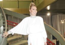 Harao je estradom 80-ih pa godinama kasnije tvrdio da je bio ljubavnik Lepoj Breni: “Tretirala me kao da sam Žigolo, a Boba slao opasnog momka da me prebije” Harao je estradom 80-ih pa godinama kasnije tvrdio da je bio ljubavnik Lepoj Breni: "Tretirala me kao da sam Žigolo, a Boba slao opasnog momka da me prebije"