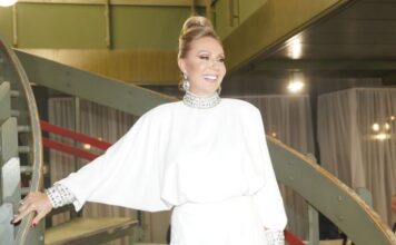 Harao je estradom 80-ih pa godinama kasnije tvrdio da je bio ljubavnik Lepoj Breni: “Tretirala me kao da sam Žigolo, a Boba slao opasnog momka da me prebije” Harao je estradom 80-ih pa godinama kasnije tvrdio da je bio ljubavnik Lepoj Breni: "Tretirala me kao da sam Žigolo, a Boba slao opasnog momka da me prebije"