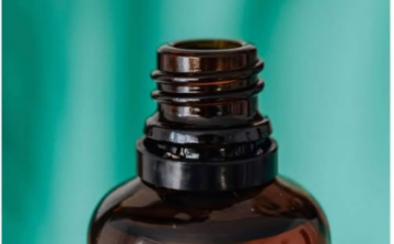 Hidrogen je jedna od najkorisnijih tečnosti u vašoj kući: Evo kako ga sve možete iskoristiti Hidrogen je jedna od najkorisnijih tečnosti u vašoj kući: Evo kako ga sve možete iskoristiti