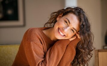 Nas dvoje Horoskop za 25. decembar: Vaga mora da prestane da ugađa drugima, najveću grešku danas će uraditi oni, a Vodoliji...