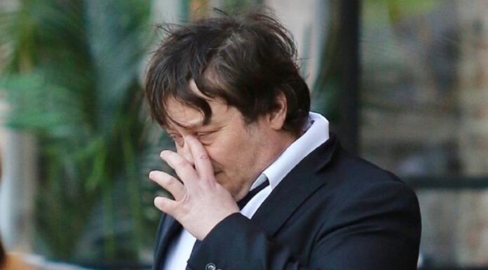 Imao sam 15 godina, a ona 28 kada smo otpočeli romansu, niko mi nije rekao da je to loše za mene: Uništila mi je život na samom početku Imao sam 15 godina, a ona 28 kada smo otpočeli romansu, niko mi nije rekao da je to loše za mene: Uništila mi je život na samom početku