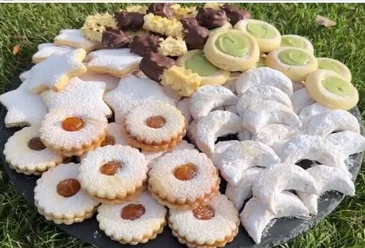 JEDAN UNIVERZALNI RECEPT ZA 5 VRSTA KOLAČA 🎄❤ jedno tijesto, beskrajne mogućnosti — mekani, elastični i neodoljivo mirisni za par minuta ✨