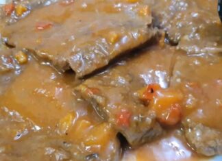 Jelovnik za novogodišnju noć: 6 predloga za mrsna i posna jela koja se prave brzo i lako Jelovnik za novogodišnju noć: 6 predloga za mrsna i posna jela koja se prave brzo i lako