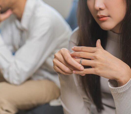 Kada žena vara, za to je kriv isključivo njen suprug: Psiholozi tvrde, a da li se vi slažete? Kada žena vara, za to je kriv isključivo njen suprug: Psiholozi tvrde, a da li se vi slažete?